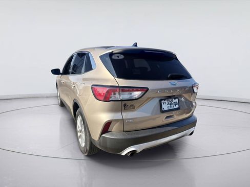 Used 2020 Ford Escape SE FWD image 3