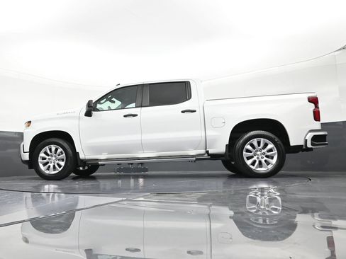 Used 2022 Chevrolet Silverado 1500 Custom RWD image 21