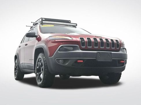 Used 2016 Jeep Cherokee Trailhawk w/ Comfort/Convenience Group AWD/4WD image 34