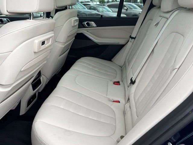 Used 2022 BMW X5 M50i AWD/4WD image 14
