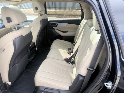 Used 2023 Acura MDX SH-AWD w/ Technology Package image 4