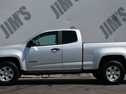 Used 2020 Chevrolet Colorado W/T RWD image 3