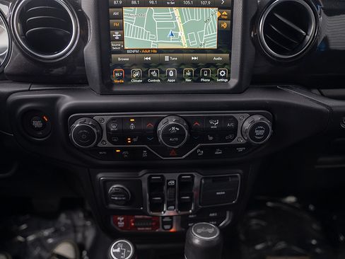 Used 2021 Jeep Wrangler Unlimited Rubicon image 12