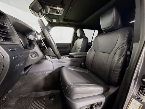 Used 2024 Lexus GX 550 w/ Accessory Package (Z1) AWD/4WD image 22