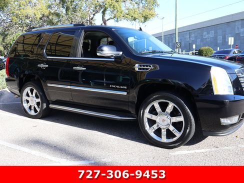 Used 2012 Cadillac Escalade Luxury image 11