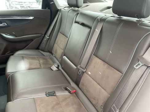 Used 2014 Chevrolet Impala LT w/ Premium Seating Package image 18
