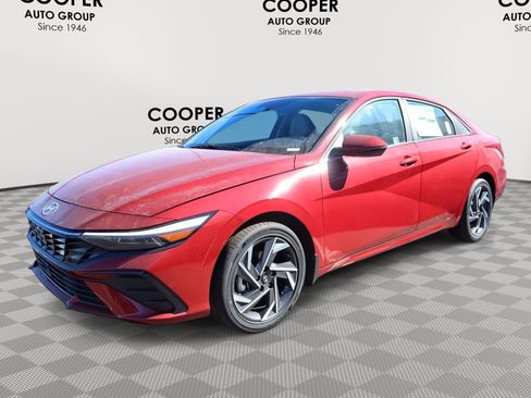 New 2025 Hyundai Elantra Limited image 3