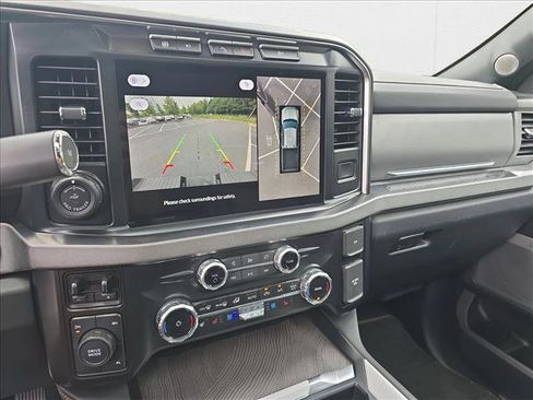 Used 2024 Ford F250 Platinum image 13