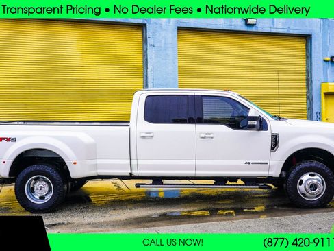 Used 2017 Ford F350 Lariat w/ Lariat Ultimate Package image 3