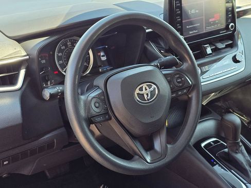 Used 2022 Toyota Corolla LE image 20