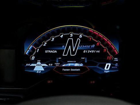 Used 2016 Lamborghini Aventador LP 700-4 image 10