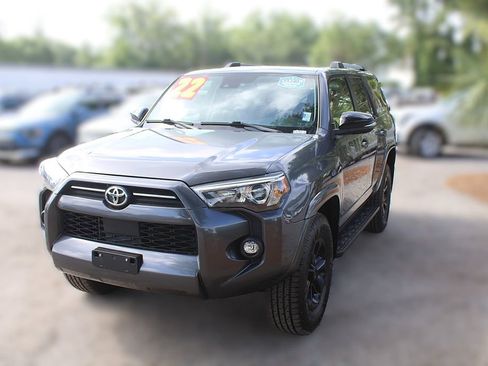 Used 2022 Toyota 4Runner SR5 Premium AWD/4WD image 15