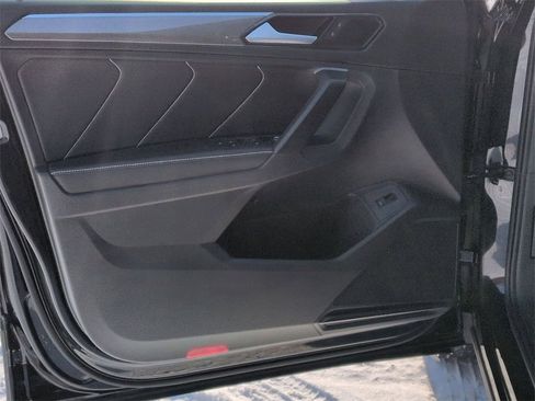 Used 2024 Volkswagen Tiguan SE R-Line image 15