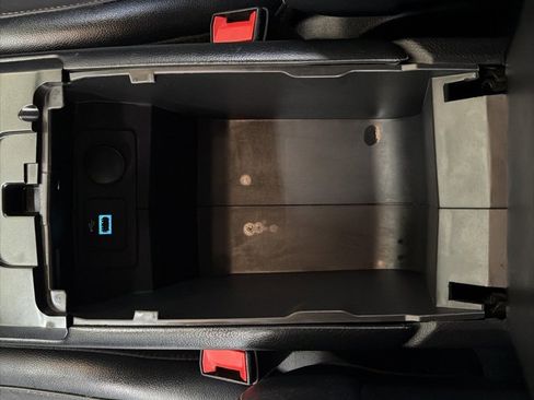 Used 2017 Ford Fusion Energi Titanium image 28