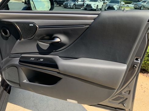 Used 2025 Lexus ES 350 F Sport w/ Accessory Package (Z2) FWD image 34