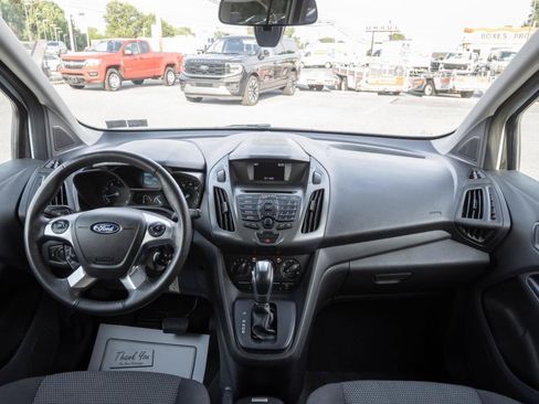 Used 2018 Ford Transit Connect XL FWD image 2