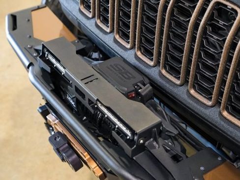 Used 2024 Jeep Wrangler Unlimited Rubicon w/ Technology Group image 21