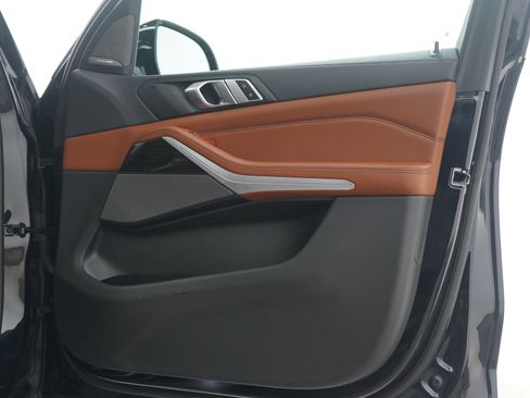 Used 2023 BMW X5 M50i w/ Executive Package image 9