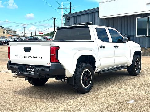 Used 2025 Toyota Tacoma SR RWD image 8