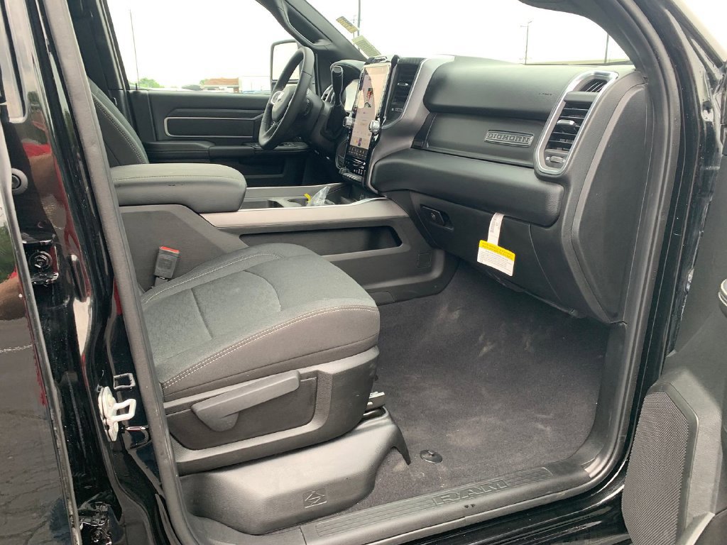 Used 2025 RAM 2500 Big Horn RWD image 10