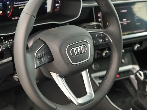 New 2025 Audi Q3 2.0T Premium image 16