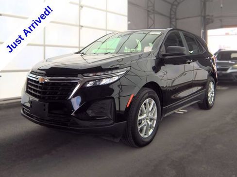 Used 2023 Chevrolet Equinox LS w/ LPO, Floor Liner Package FWD image 1