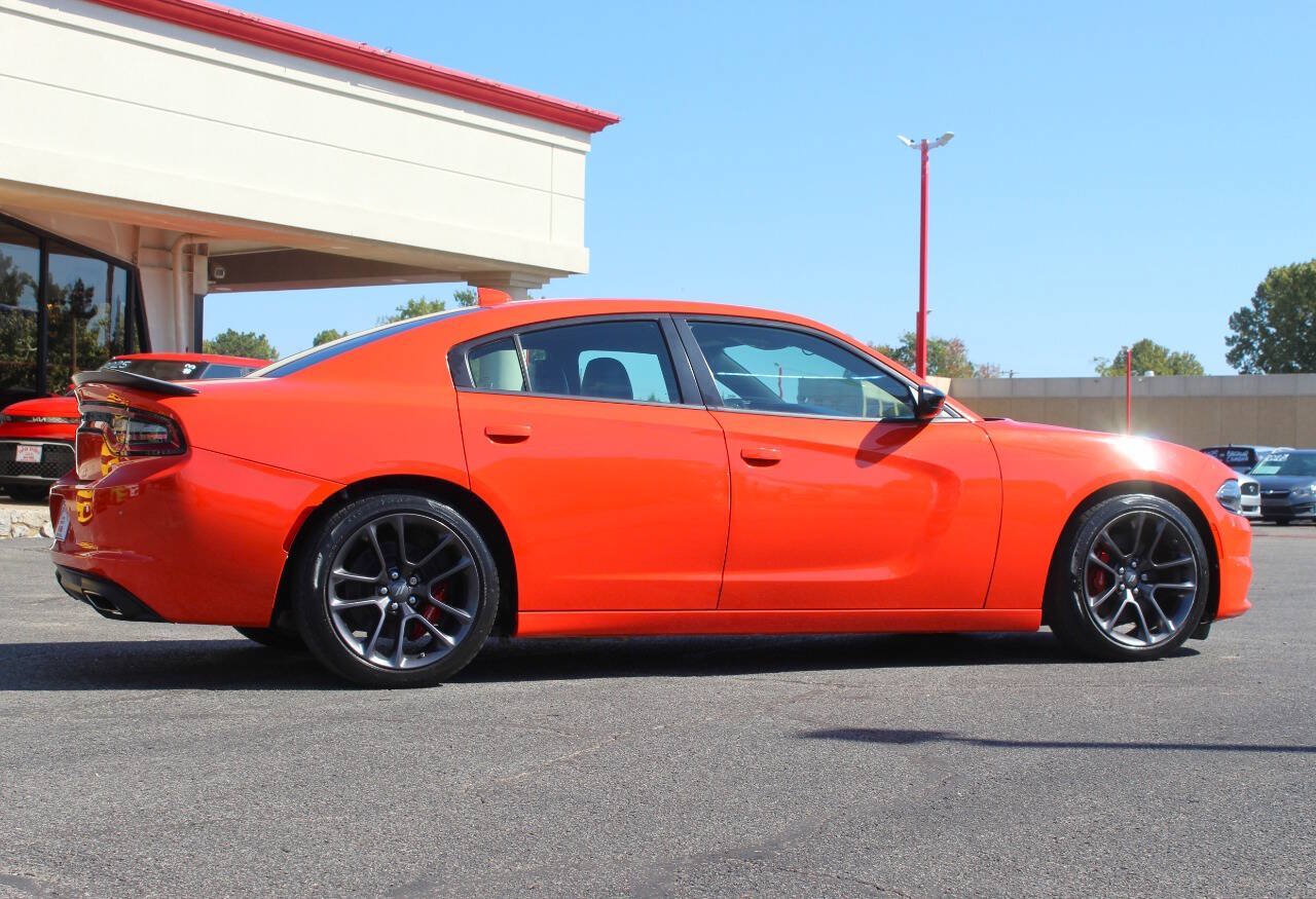 Used 2023 Dodge Charger SXT w/ Plus Group RWD image 3