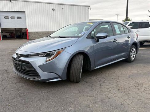 Certified 2023 Toyota Corolla LE FWD image 4