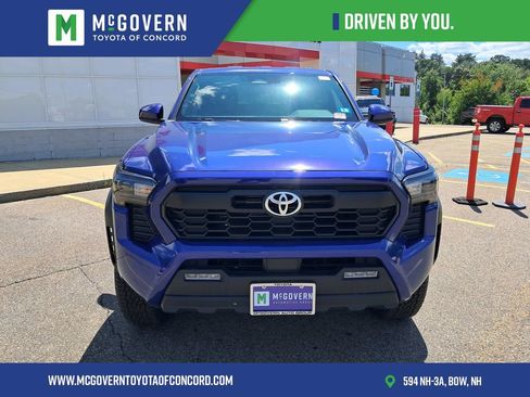 Used 2025 Toyota Tacoma TRD Off-Road AWD/4WD image 9