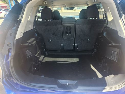 Used 2019 Nissan Rogue SV image 26