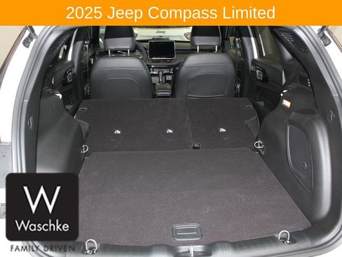 Used 2025 Jeep Compass Limited w/ Sun & Sound Group AWD/4WD image 19