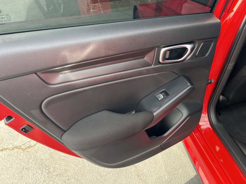 Used 2025 Honda Civic Sport image 19