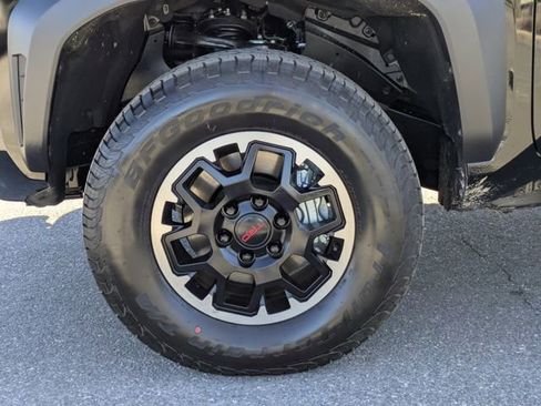 Used 2026 Toyota Tacoma TRD Off-Road image 10