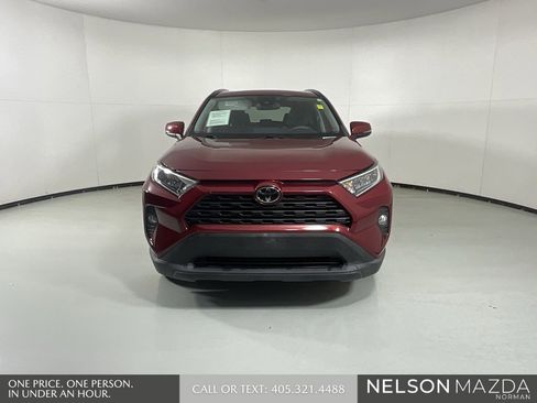 Used 2021 Toyota RAV4 XLE image 2