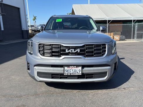 Used 2024 Kia Telluride S FWD image 2