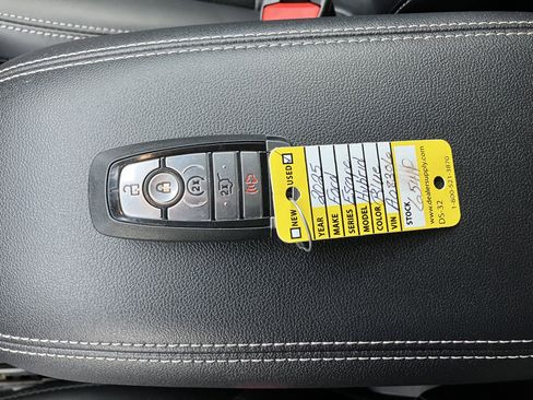 Used 2025 Ford Escape Platinum image 20