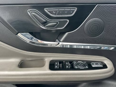 Certified 2024 Lincoln Corsair FWD image 13