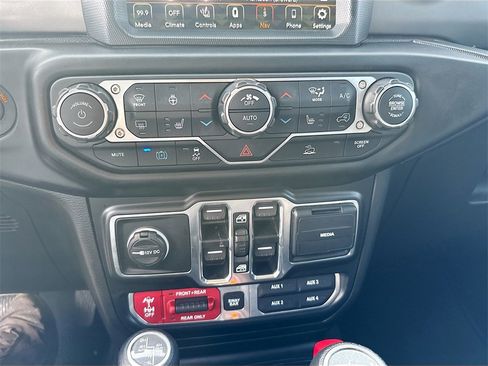 Used 2022 Jeep Wrangler Unlimited Rubicon 4xe w/ Cold Weather Group image 17