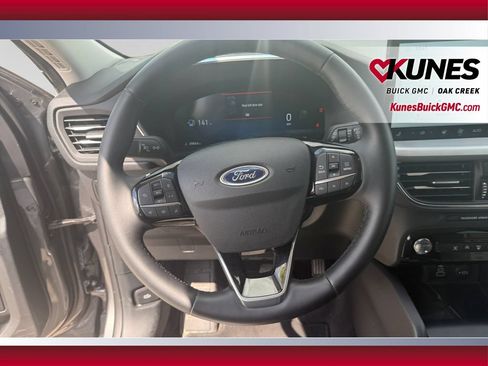 Used 2025 Ford Escape Platinum AWD/4WD image 15