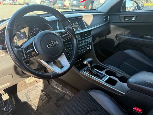 Used 2020 Kia Optima S image 9