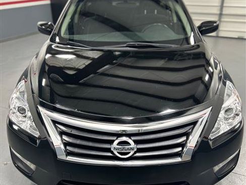 Used 2014 Nissan Altima 2.5 S w/ Display Audio Package image 14