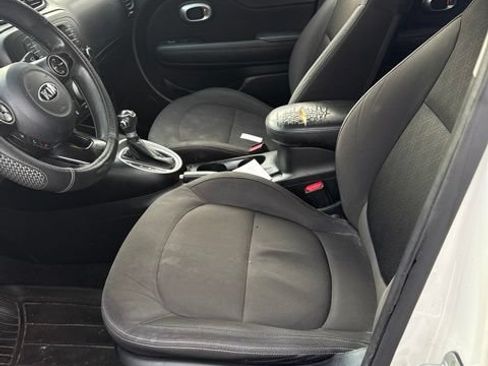 Used 2015 Kia Soul FWD image 5