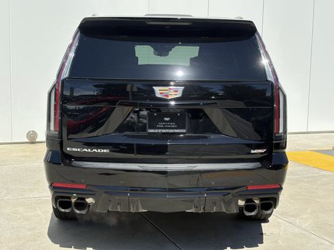Used 2026 Cadillac Escalade V AWD/4WD image 8
