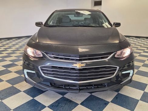 Used 2016 Chevrolet Malibu LT FWD image 2