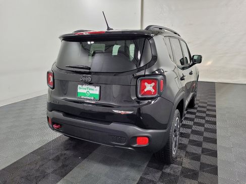 Used 2017 Jeep Renegade Trailhawk image 9