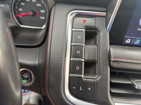 Used 2021 Chevrolet Tahoe RST image 16