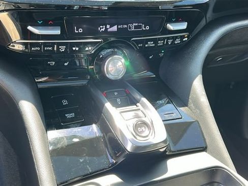 Certified 2025 Acura MDX SH-AWD image 18