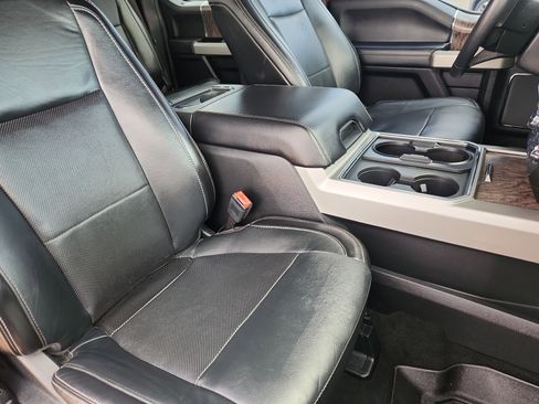 Used 2019 Ford F250 Lariat w/ Lariat Ultimate Package AWD/4WD image 16