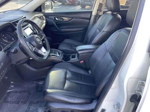 Used 2017 Nissan Rogue SL w/ SL Premium Package FWD image 28
