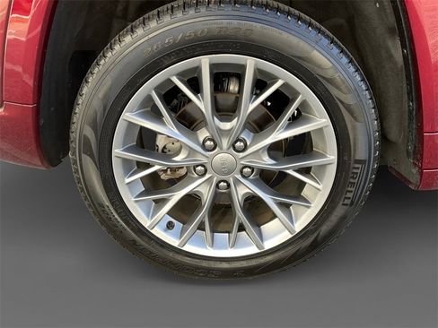 Used 2025 Jeep Grand Cherokee Summit image 10